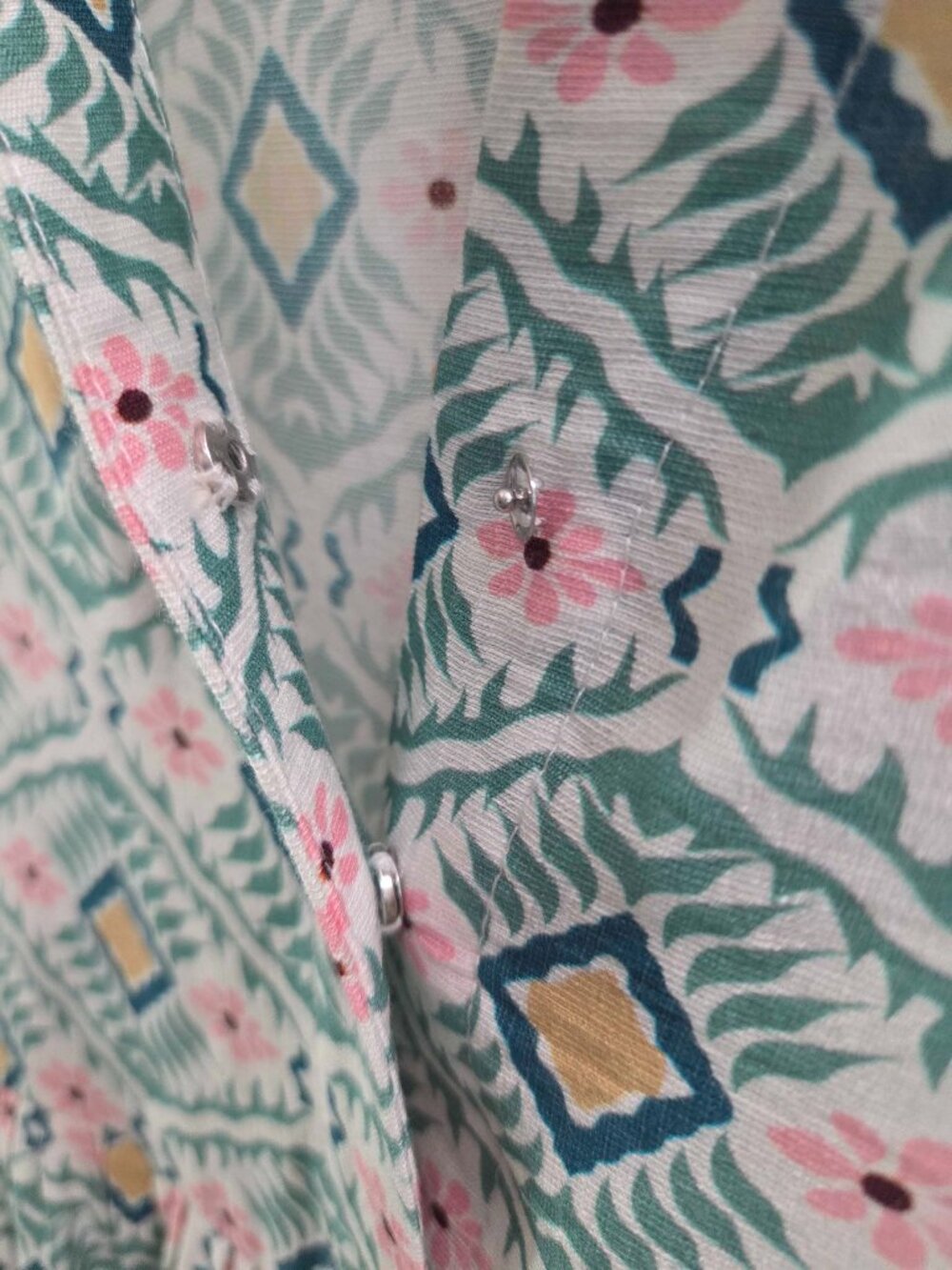 D14. Women's Geo Floral Print‎ Puff Sleeve Dress - Picture 3 of 4